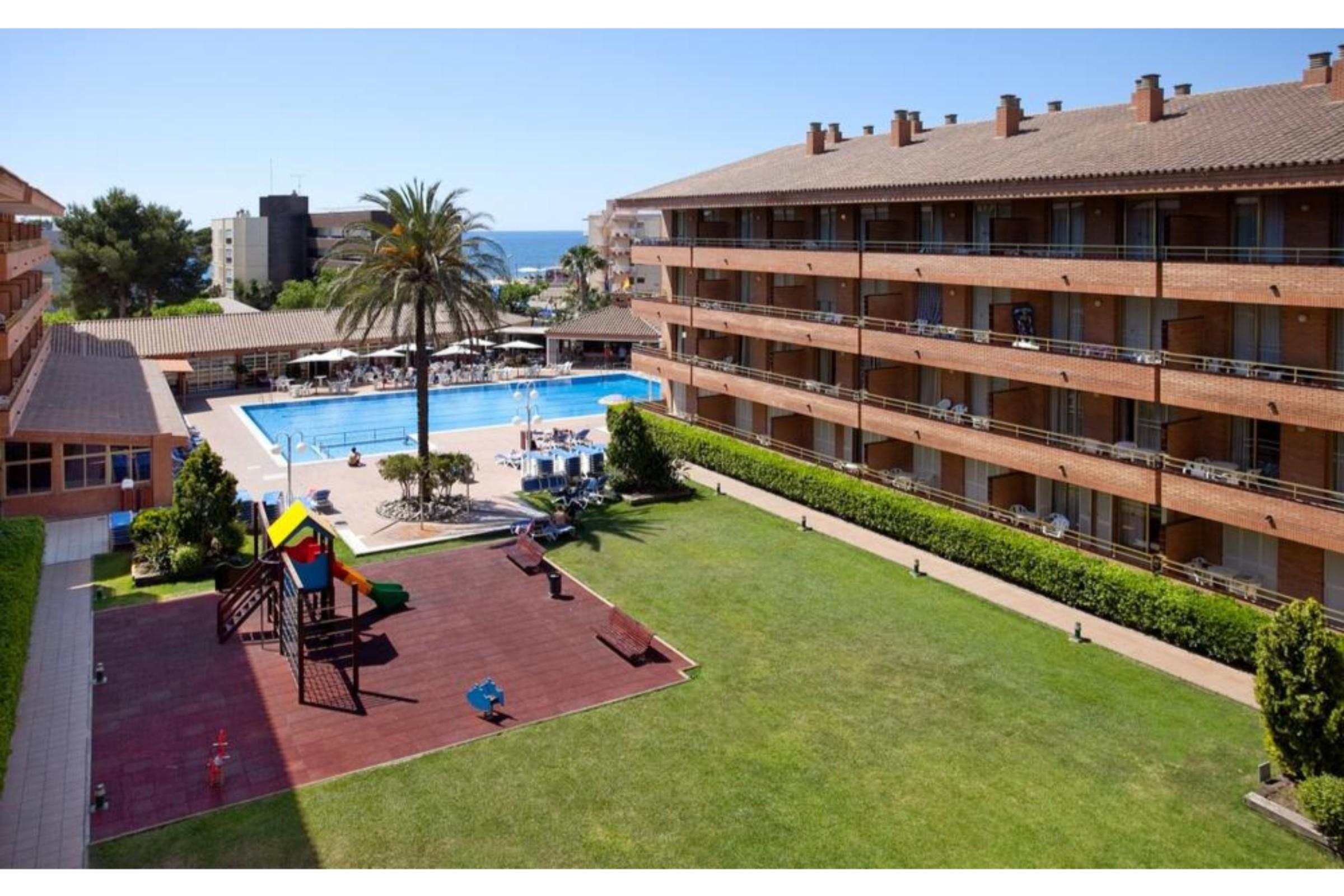 מלון Voramar קמברילס מראה חיצוני תמונה